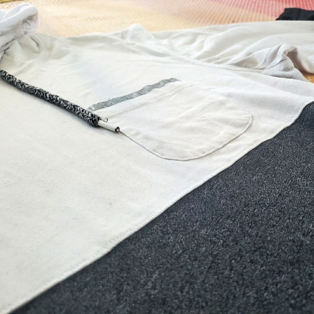 Multi-Color Long-sleeved Hooded Shirt